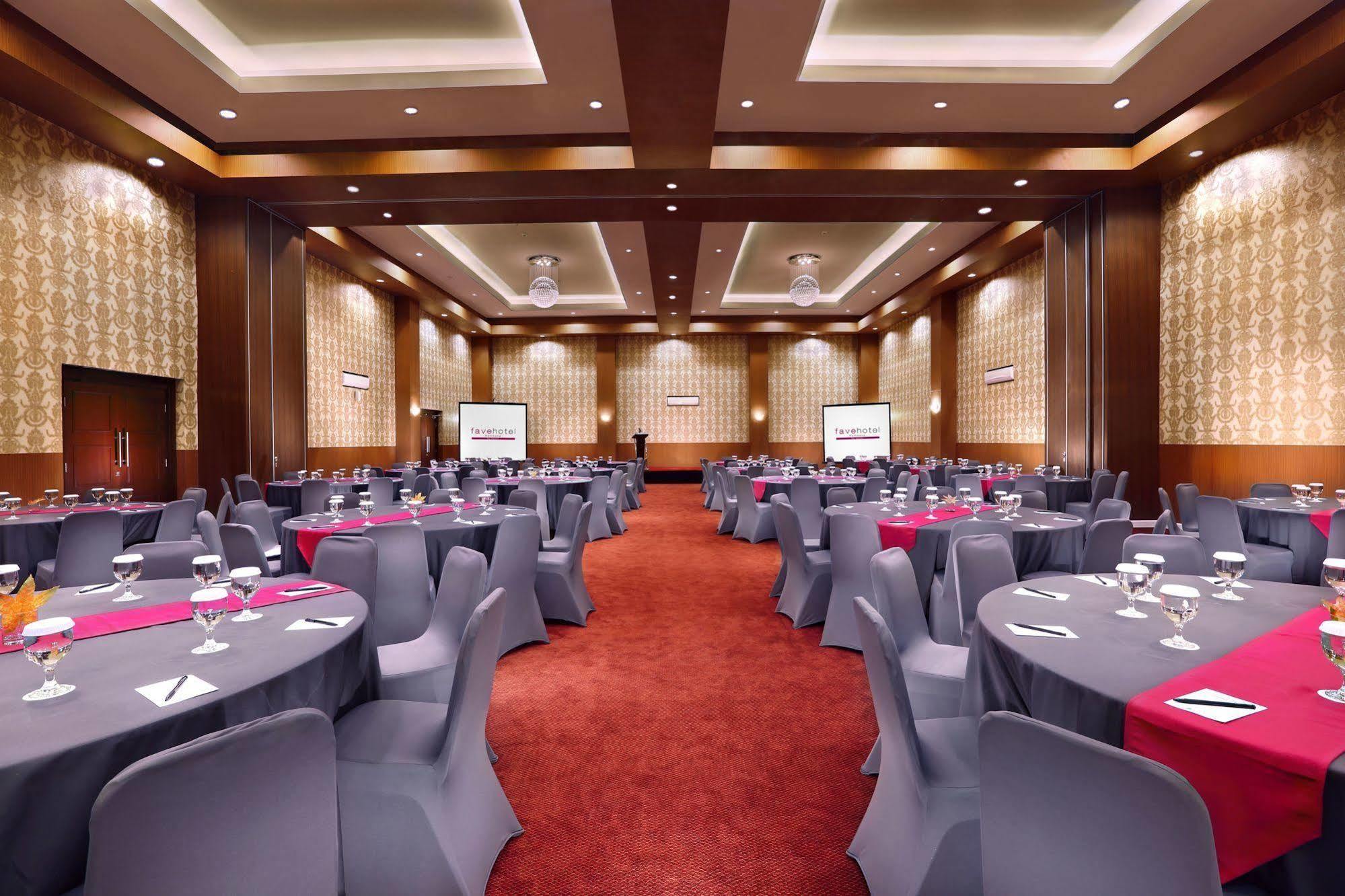 Aston Inn Rembang Exterior foto