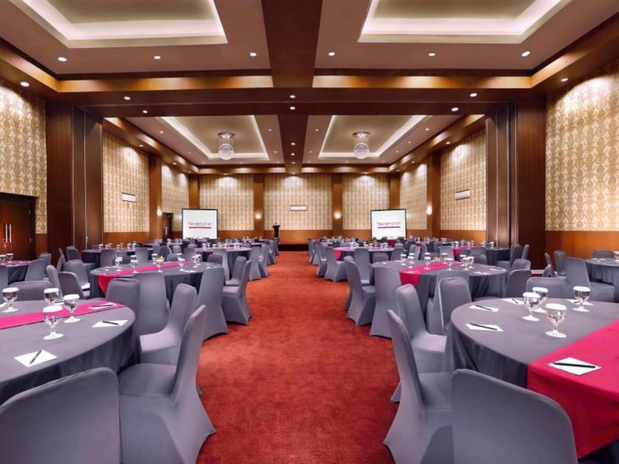 Aston Inn Rembang Exterior foto