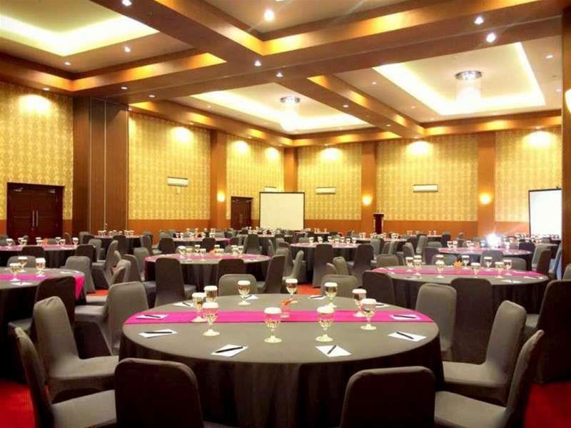Aston Inn Rembang Exterior foto